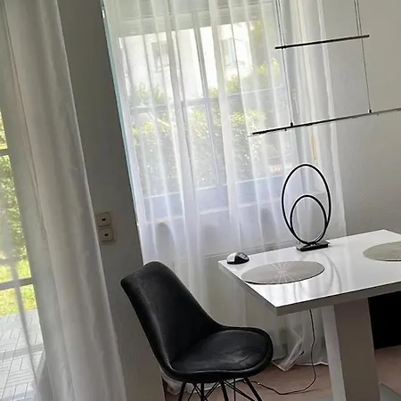 Lägenhet Charmante Mit Terrasse , Ruhig Und Zentral *